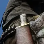 Beta-Promotional-Knife4